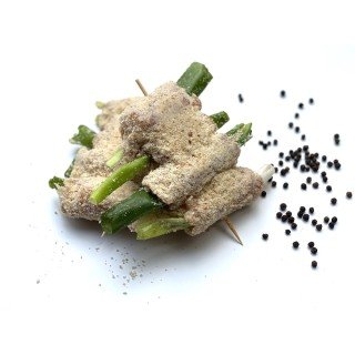 INVOLTINI DI LONZA PROVOLA E CIPOLLA INVOLTINI DI LONZA PROVOLA E CIPOLLA